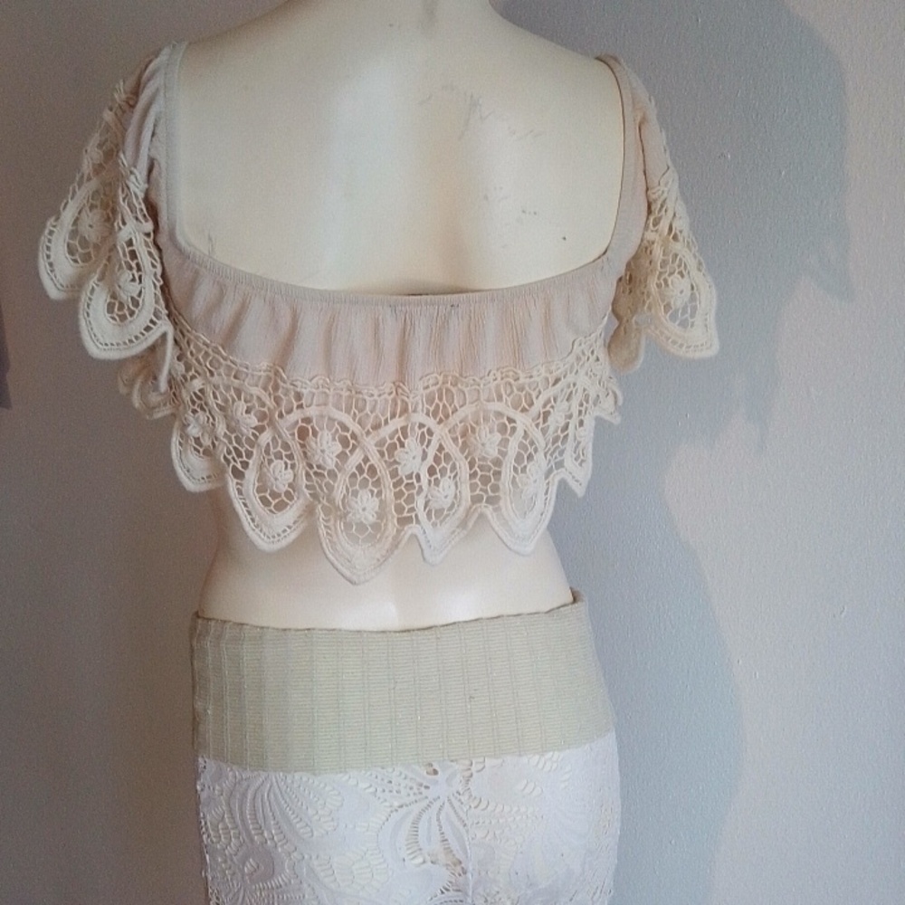 Love Culture Crop Top - Picture 6 of 6